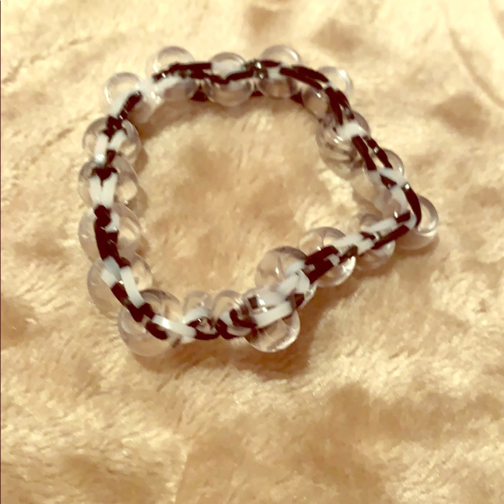Rubber band beaded bracelet.
